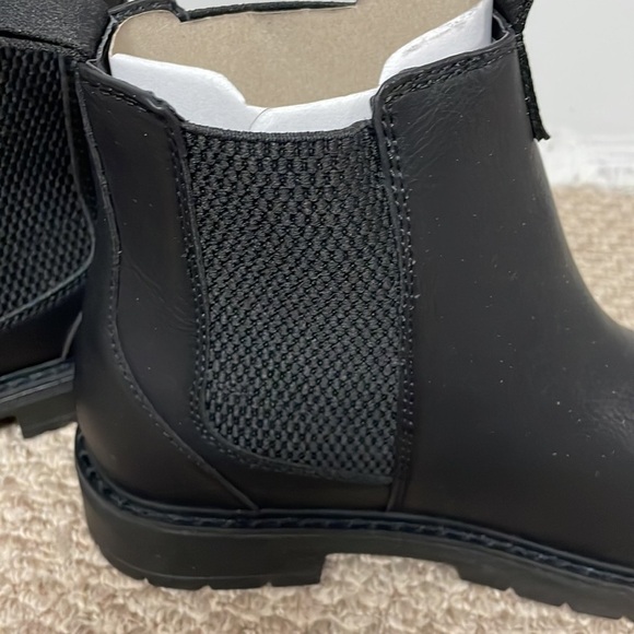 Size 9 men’s pull on leather boots - Picture 3 of 6